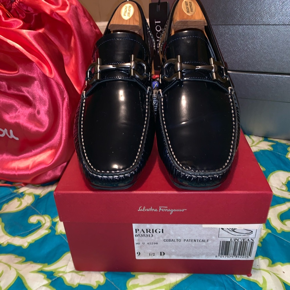 Ferragamo Parigi Cobalto patentCalf